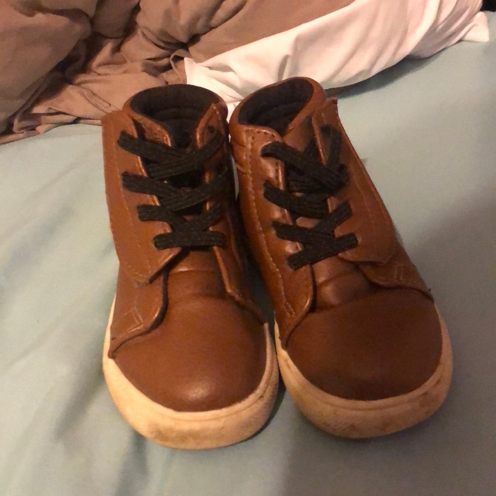 GUC Brown Wonder nation toddler sz 6 boots